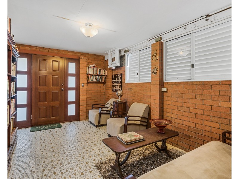 8 Karthina Street, Bulimba QLD 4171