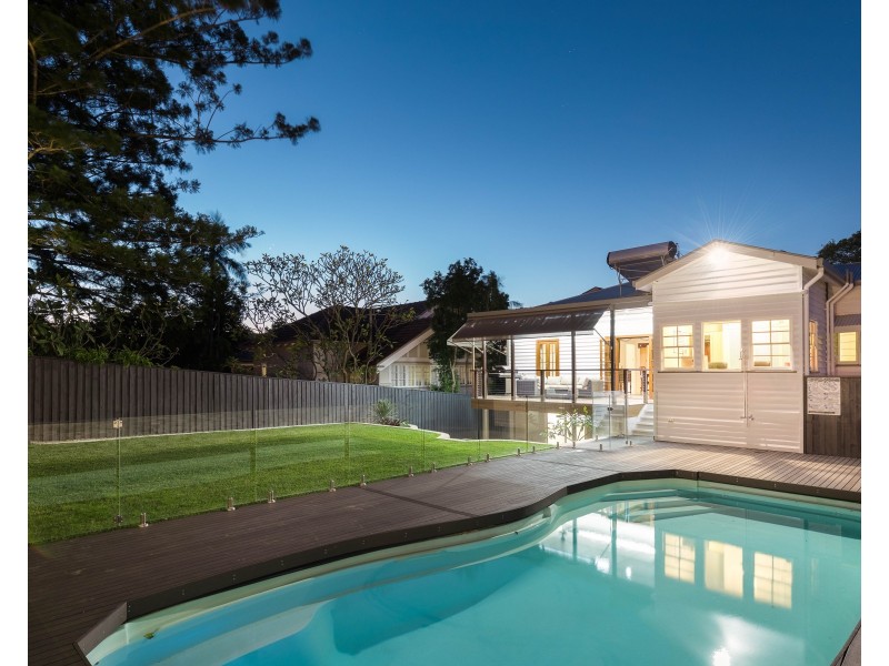 31 Donald Street, Camp Hill QLD 4152