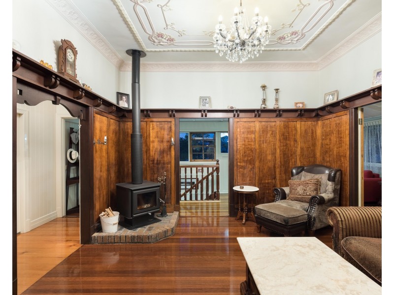 31 Donald Street, Camp Hill QLD 4152