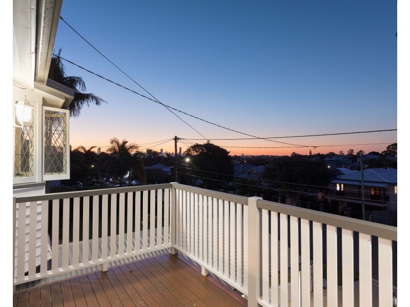 31 Donald Street, Camp Hill QLD 4152