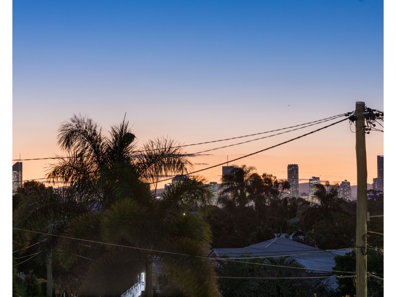 31 Donald Street, Camp Hill QLD 4152