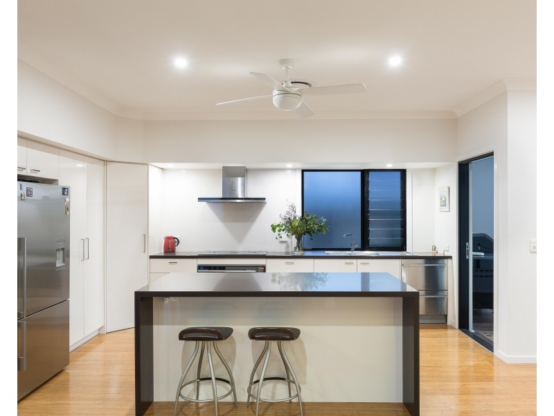 15 Kuranda Street, Balmoral QLD 4171