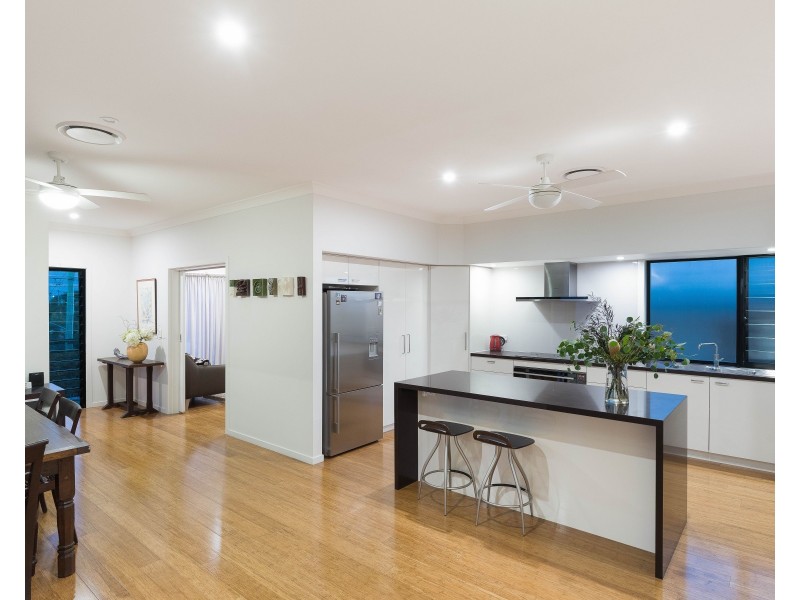 15 Kuranda Street, Balmoral QLD 4171