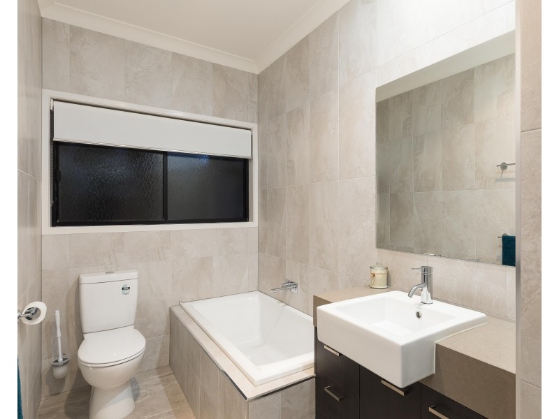 15 Kuranda Street, Balmoral QLD 4171