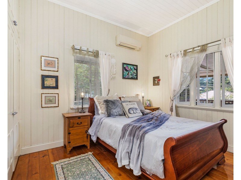 95 Thynne Avenue, Norman Park QLD 4170