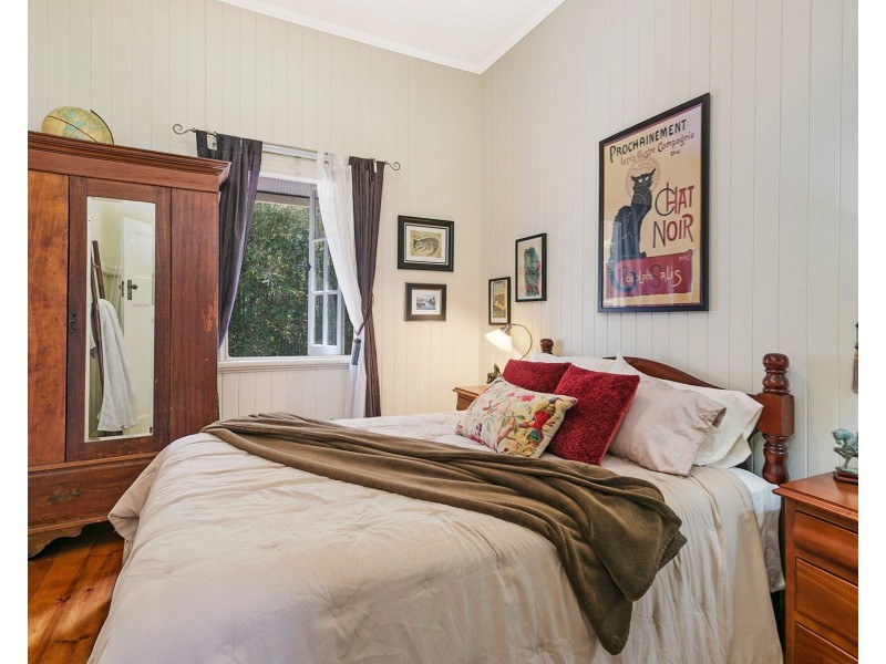 95 Thynne Avenue, Norman Park QLD 4170