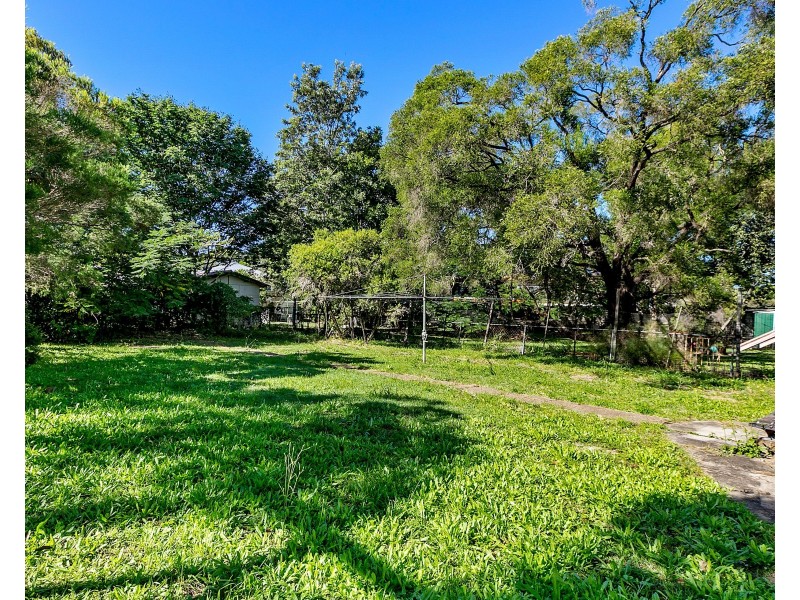 11 Douglas Road, Rocklea QLD 4106