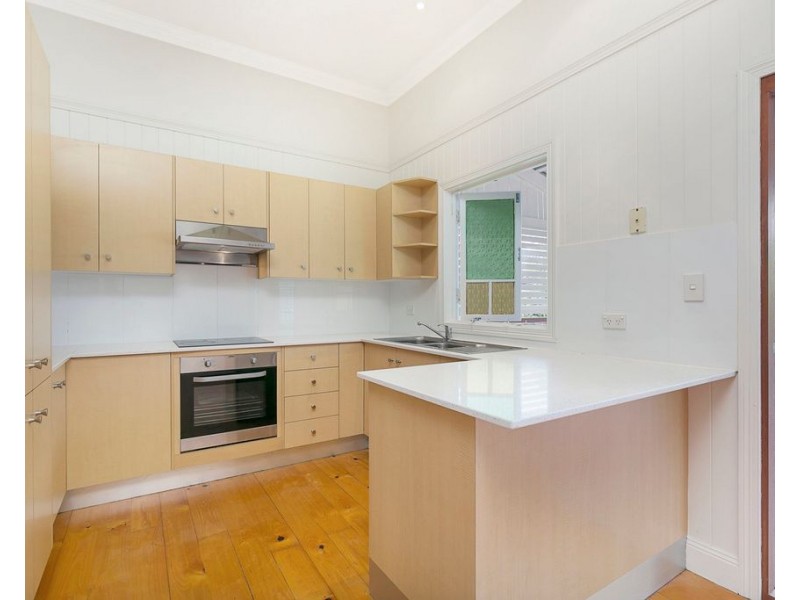 15 Lindsay Street, Hawthorne QLD 4171