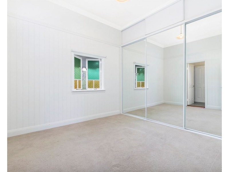 15 Lindsay Street, Hawthorne QLD 4171