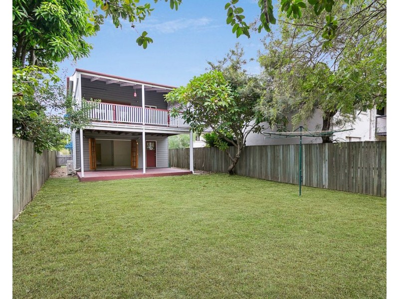 15 Lindsay Street, Hawthorne QLD 4171