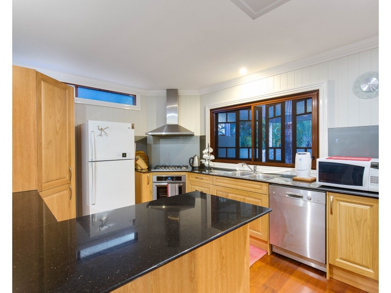 10 Ellesmere Street, Yeronga QLD 4104