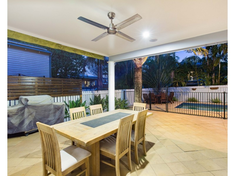 10 Ellesmere Street, Yeronga QLD 4104