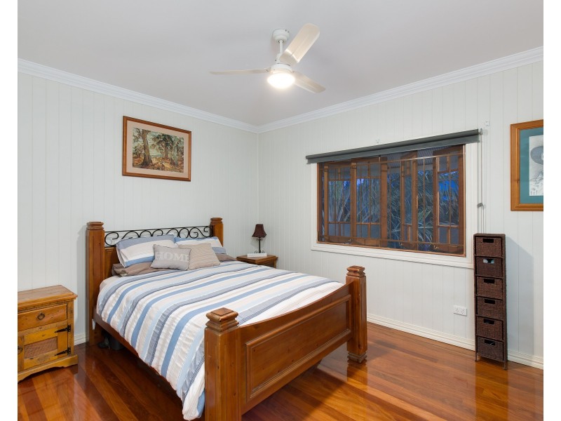 10 Ellesmere Street, Yeronga QLD 4104