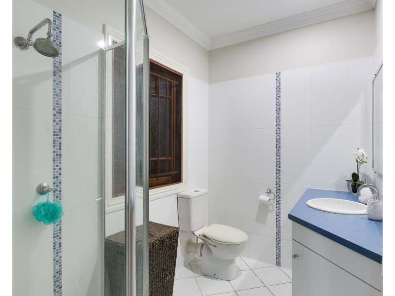 10 Ellesmere Street, Yeronga QLD 4104