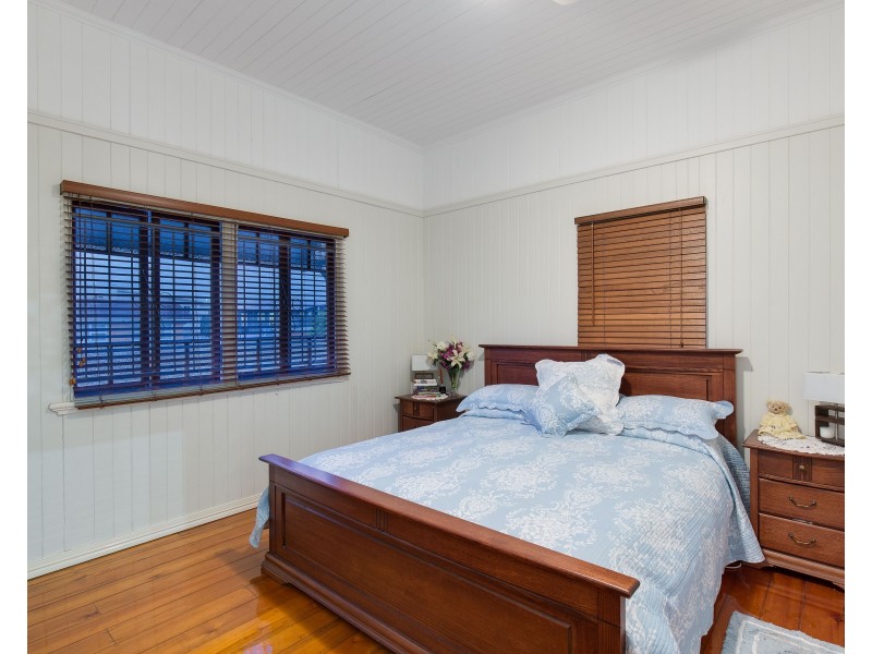 10 Ellesmere Street, Yeronga QLD 4104