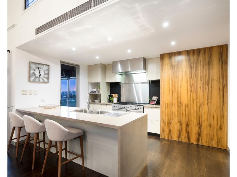 73 Agnew Street, Norman Park QLD 4170