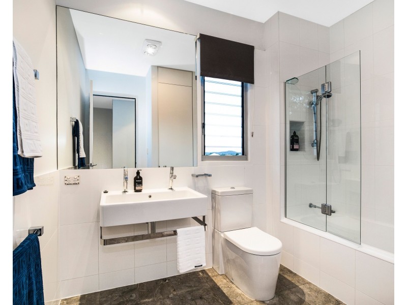 73 Agnew Street, Norman Park QLD 4170