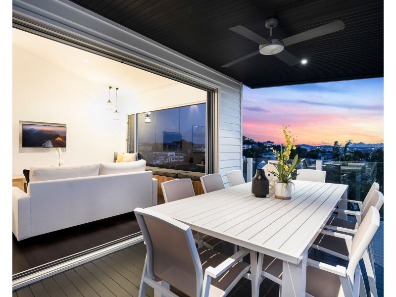 73 Agnew Street, Norman Park QLD 4170