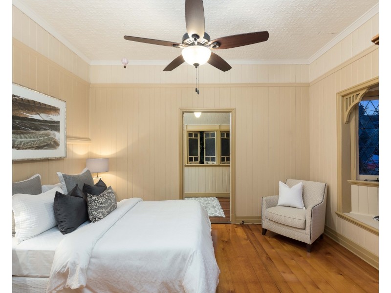 16 Beatrice Street, Hawthorne QLD 4171