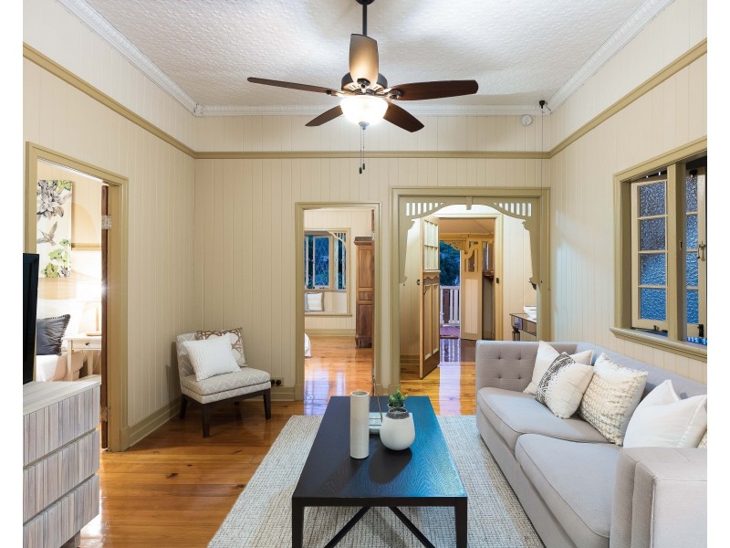 16 Beatrice Street, Hawthorne QLD 4171