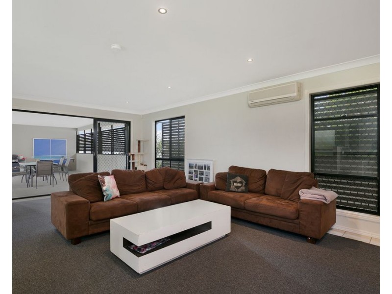 59A Riding Road, Hawthorne QLD 4171