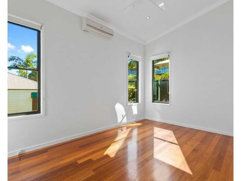 112 Kingsbury Street, Norman Park QLD 4170