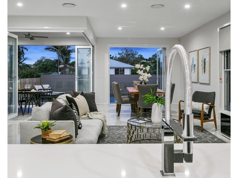 60 Esther Street, Tarragindi QLD 4121