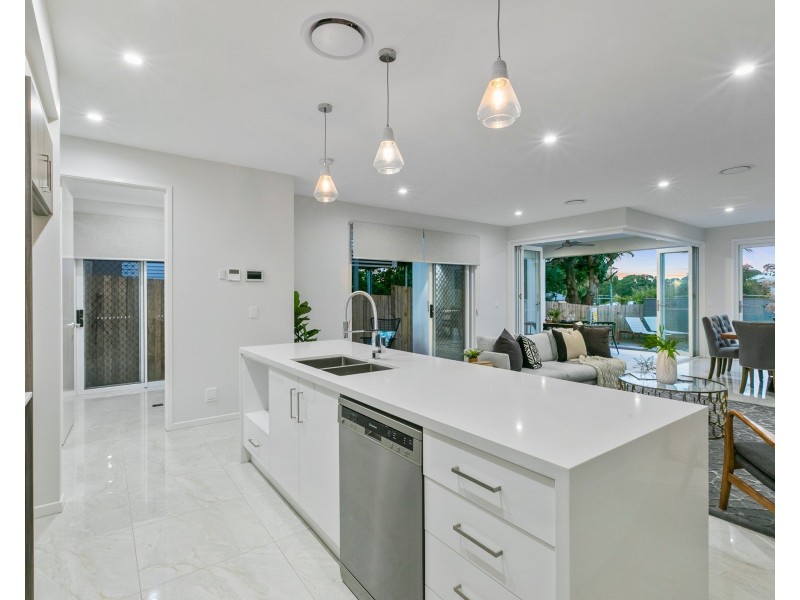 60 Esther Street, Tarragindi QLD 4121