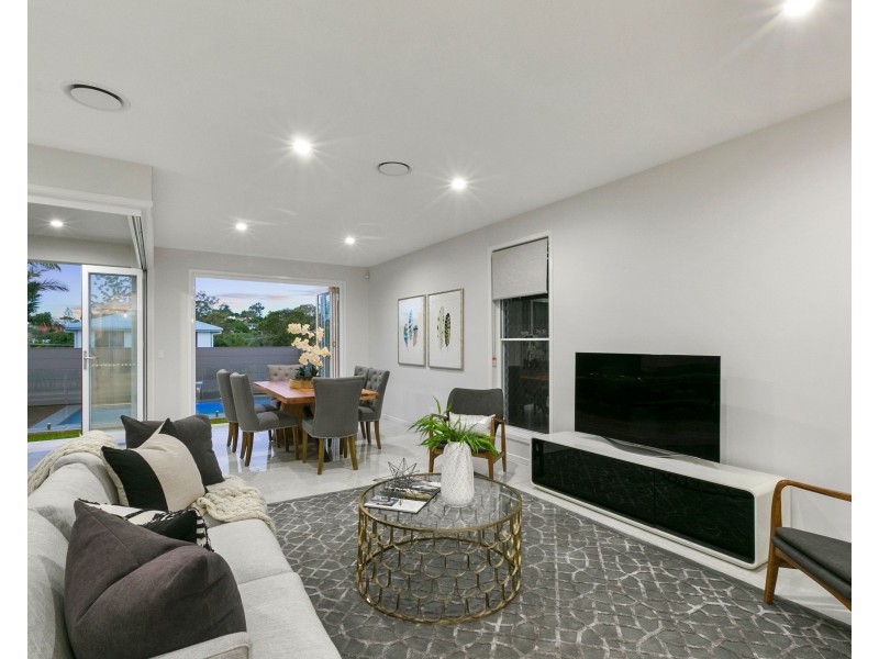 60 Esther Street, Tarragindi QLD 4121