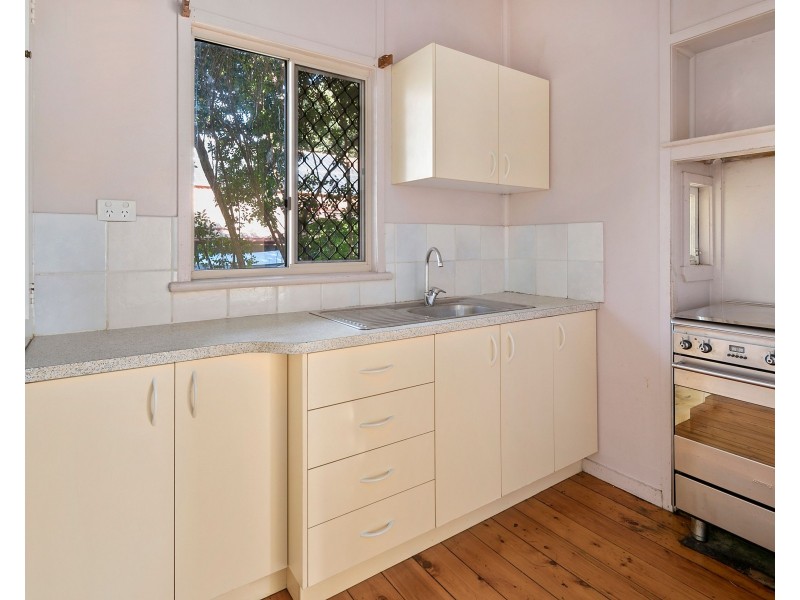 22 Nettleton Crescent, Moorooka QLD 4105