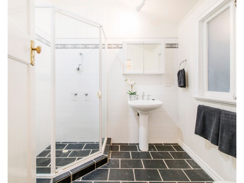 29 Tarana Street, Camp Hill QLD 4152