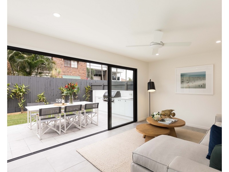 8B Bevis Street, Bulimba QLD 4171