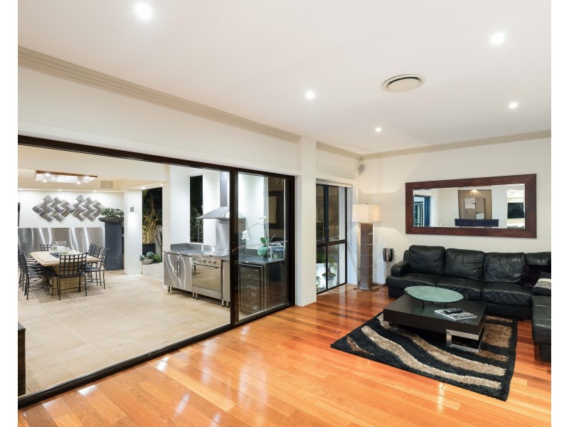 3 Belgrave Place, Carindale QLD 4152