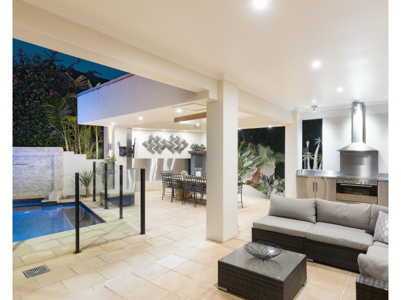 3 Belgrave Place, Carindale QLD 4152