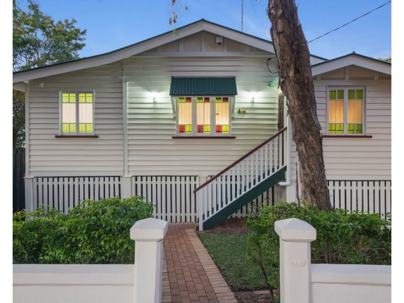 17 Burke Street, Coorparoo QLD 4151