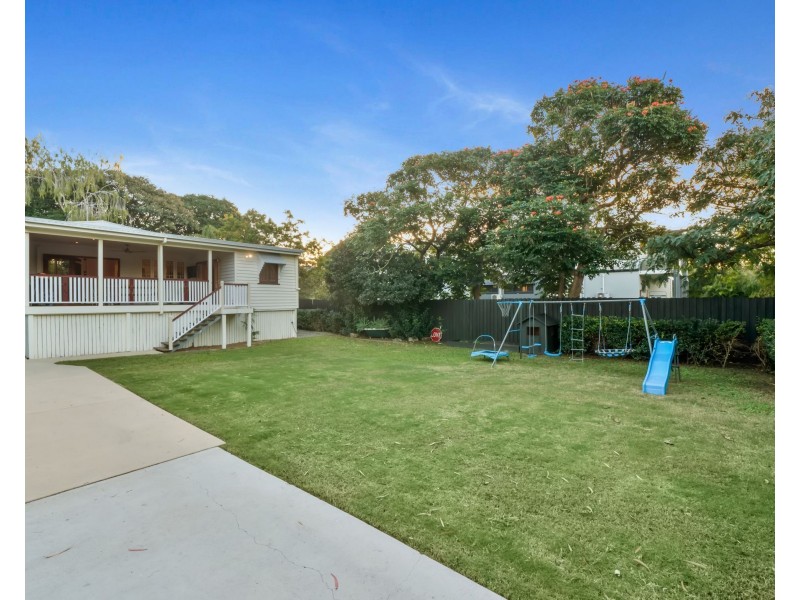 17 Burke Street, Coorparoo QLD 4151