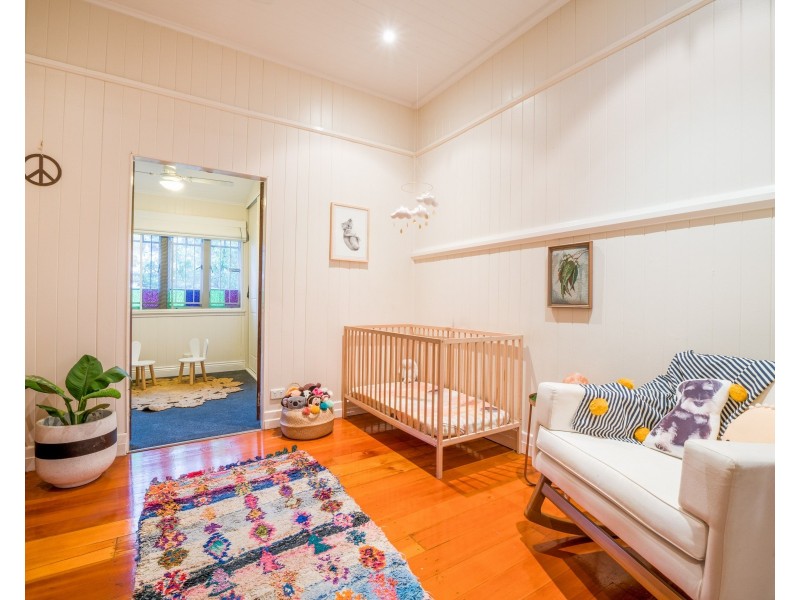 17 Burke Street, Coorparoo QLD 4151