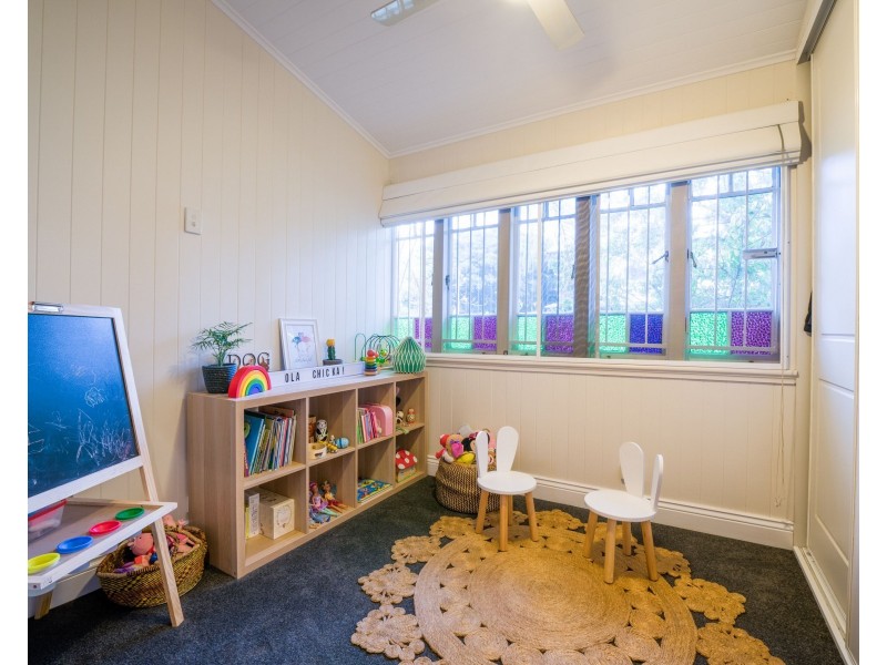 17 Burke Street, Coorparoo QLD 4151