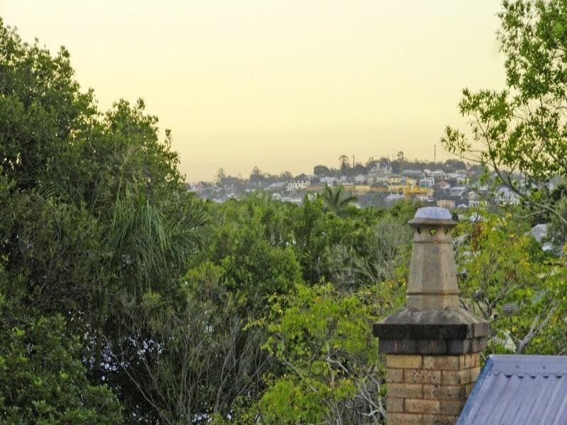 27 Stewart Street, Hawthorne QLD 4171