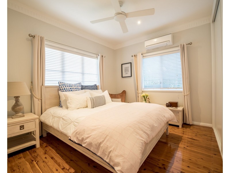 14 Clara Street, Camp Hill QLD 4152