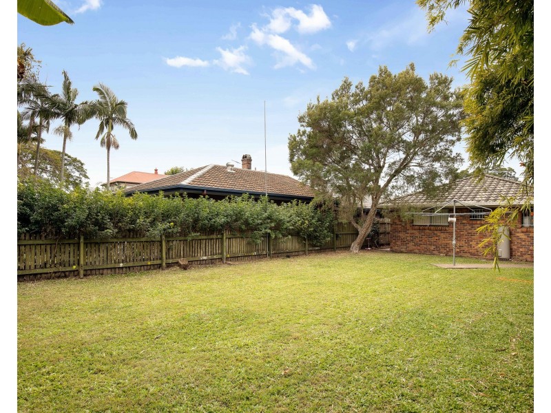 39 Amy Street, Hawthorne QLD 4171
