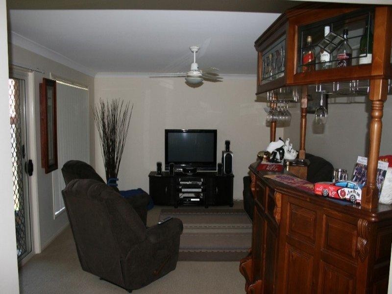 6 Jasmine Street, Wakerley QLD 4154