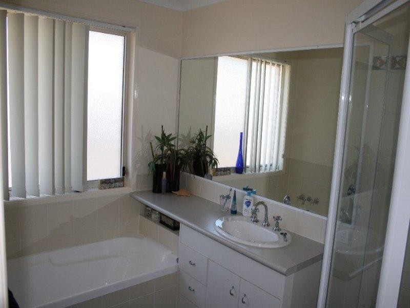 6 Jasmine Street, Wakerley QLD 4154