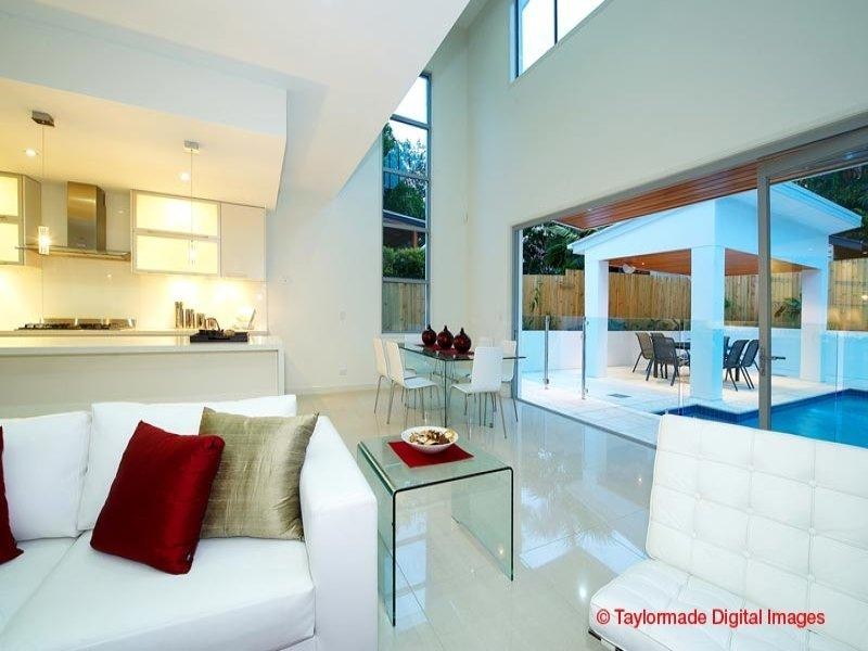 22 Jenolan Avenue, Hawthorne QLD 4171