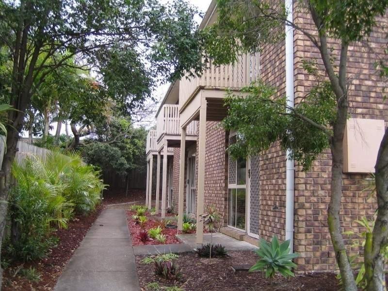 2/18 Orana Street, Carina QLD 4152