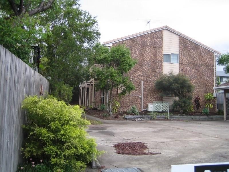 2/18 Orana Street, Carina QLD 4152