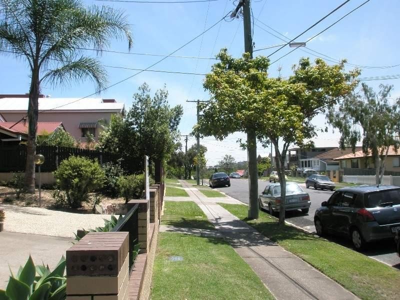 4/39 Ninth Avenue, Coorparoo QLD 4151