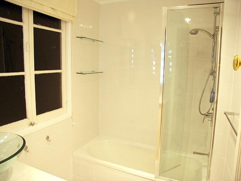 312 Wynnum Road, Norman Park QLD 4170