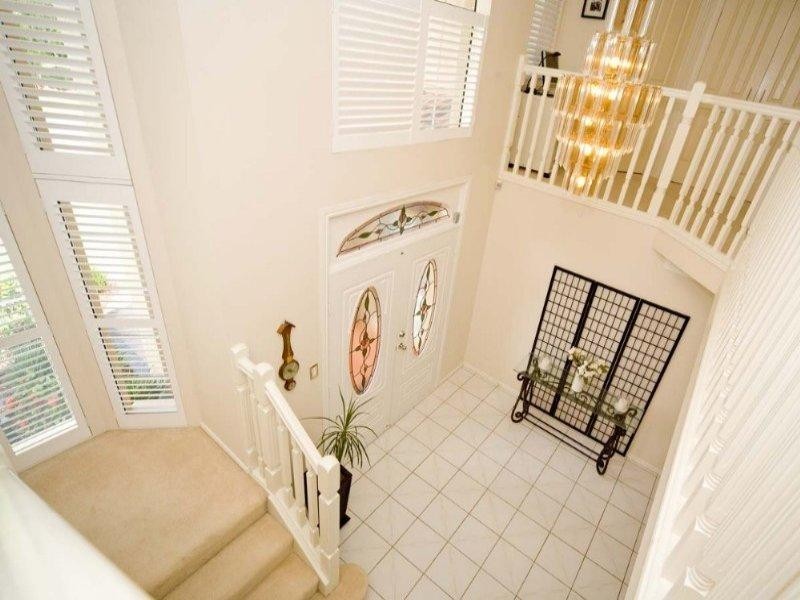 15 Windsor Place, Carindale QLD 4152