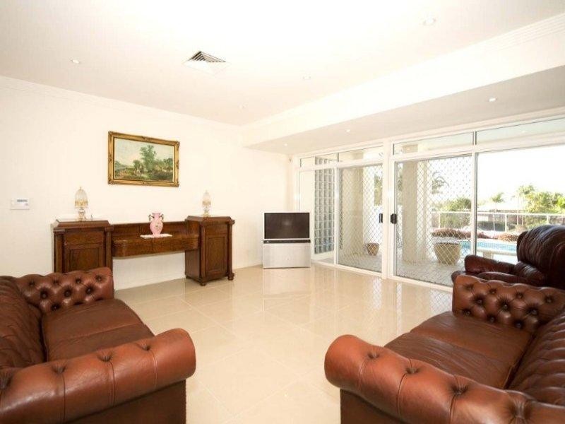 6 Almavale Street, Carindale QLD 4152